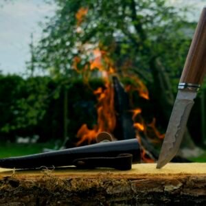 Rankų darbo damasko stiliaus peilis – elegancija ir meistrystė Jūsų delne