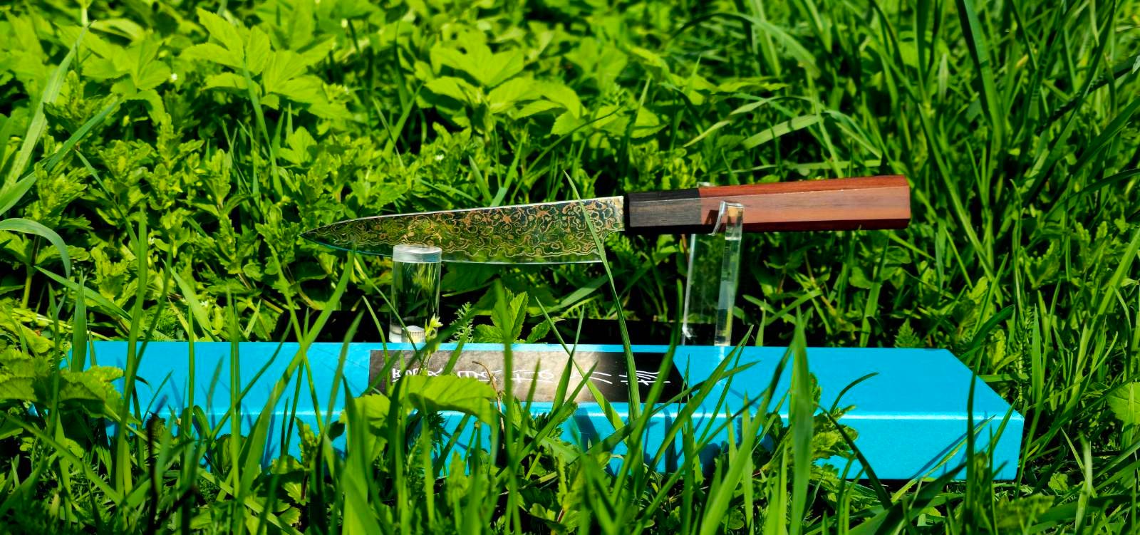 Išskirtinio grožio virtuvinis peilis su Damasko raštu – elegancija ir funkcionalumas Jūsų virtuvėje - Image 2