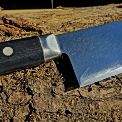 Parduodamas japoniško stiliaus Santoku peilis su plastikine rankena