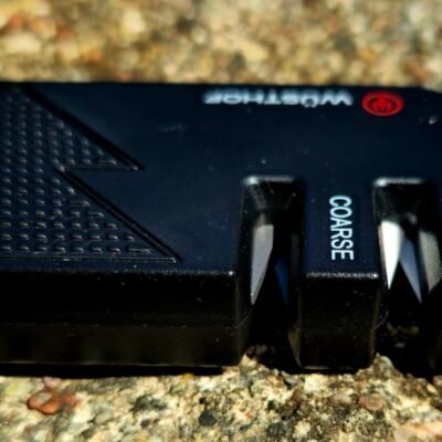 WÜSTHOF dvipusis kišeninis peilių galąstuvas – greitas ir praktiškas aštrumo sprendimas