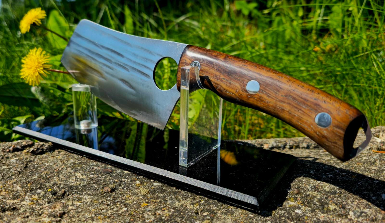 Vienas peilis – daugybė paskirčių virtuvėje ir lauke - Image 2