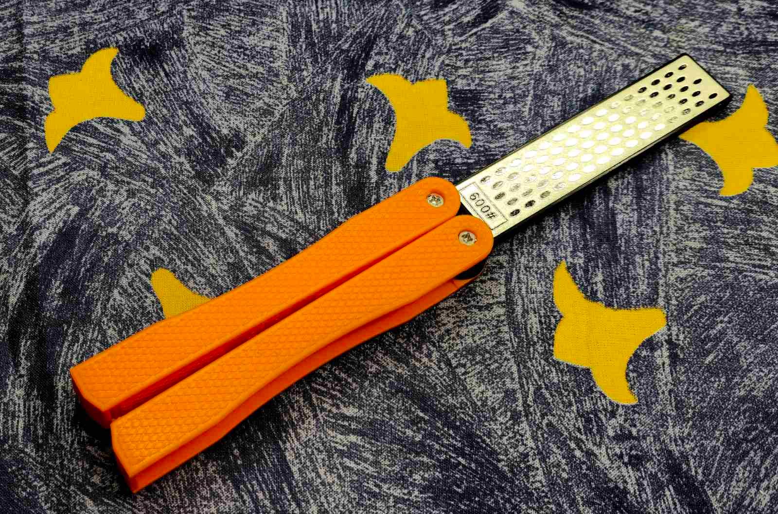 Sulankstomas dvipusis deimantinis galąstuvas 400/600 grit – kompaktiška ir efektyvi priemonė peilių priežiūrai