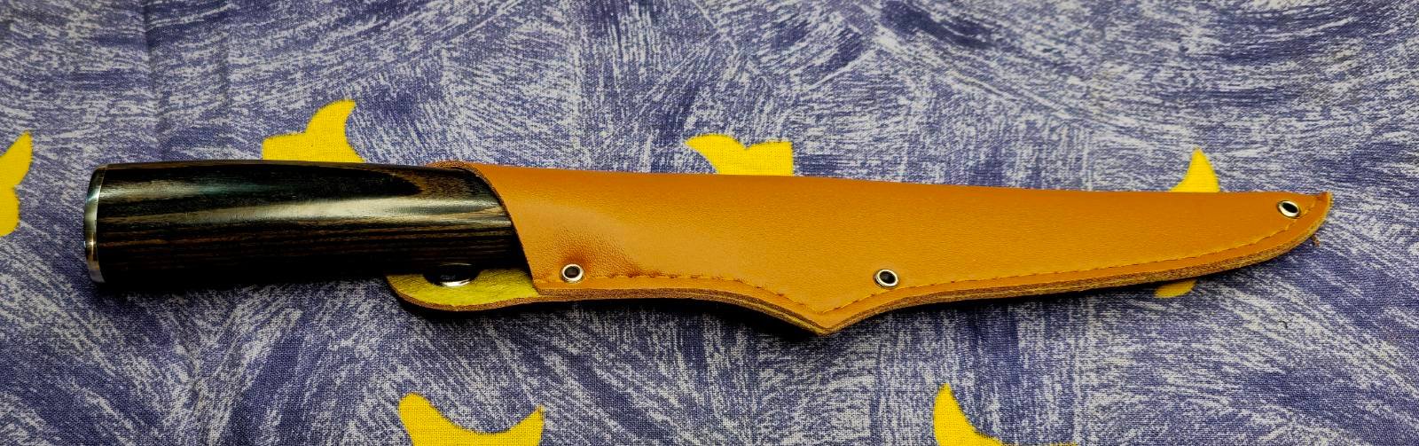 Lengvas ir elegantiškas peilis su dailia geležte bei medžio rankena - Image 2