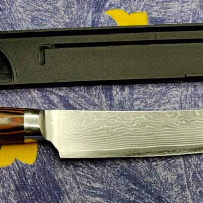 Modernus virtuvinis peilis su 2 mm storio ašmenimis – tikslus pjūvis ir elegantiškas dizainas virtuvėje