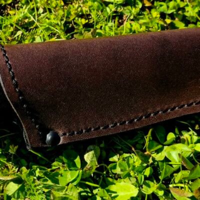 Universalus damaskinio plieno peilis – patikimas pagalbininkas gamtoje ir kasdieniame darbe