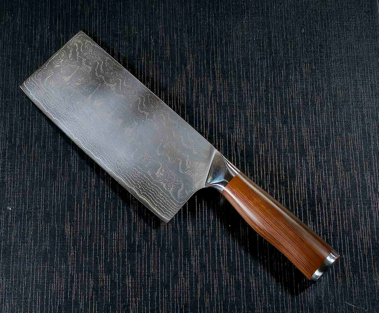 Damasko kapoklė „Plieno žiedai“ – grožis, kuris kviečia gaminti