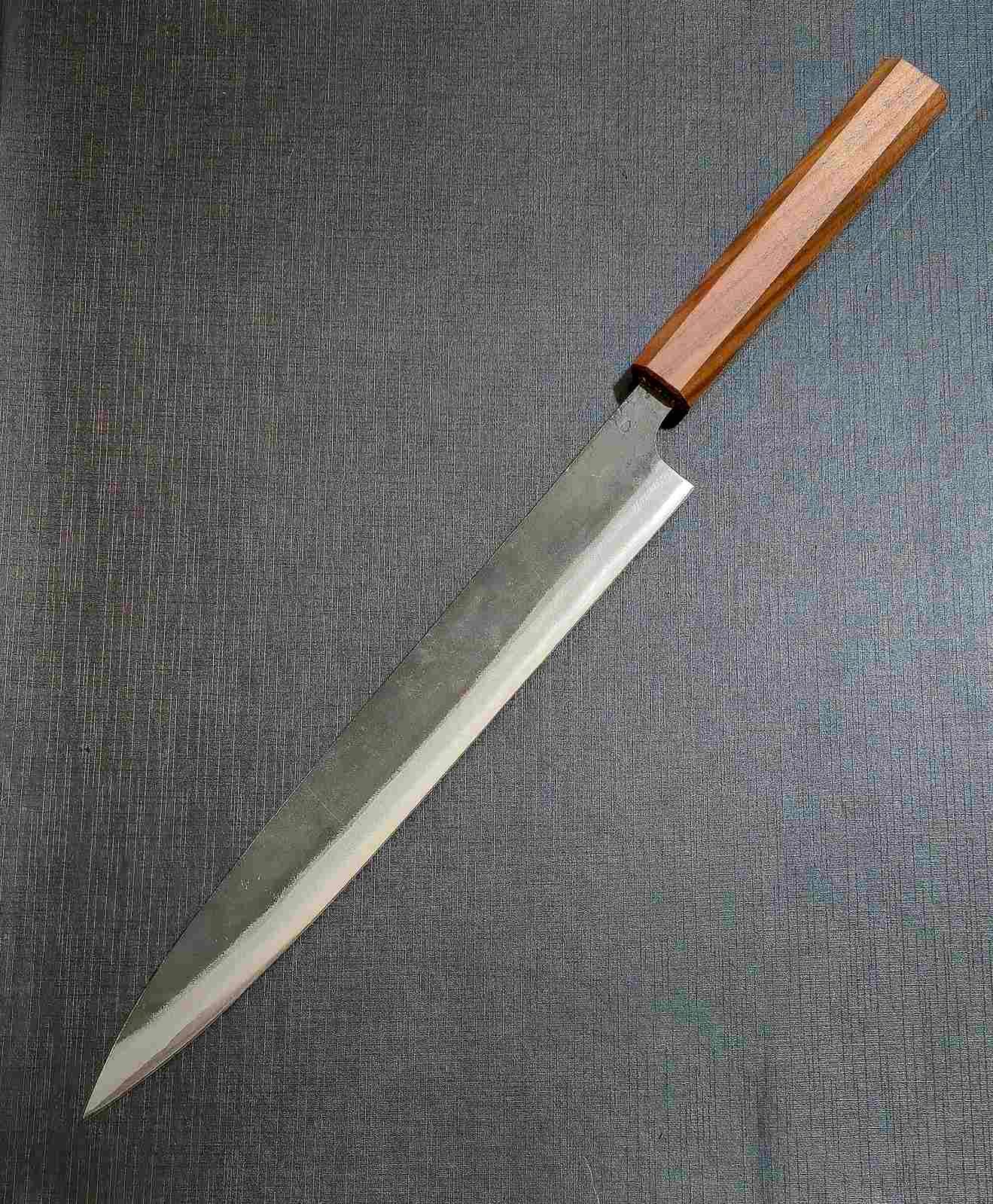 Shirogami #2 Sujihiki – baltojo plieno legenda, pažadinta rankomis